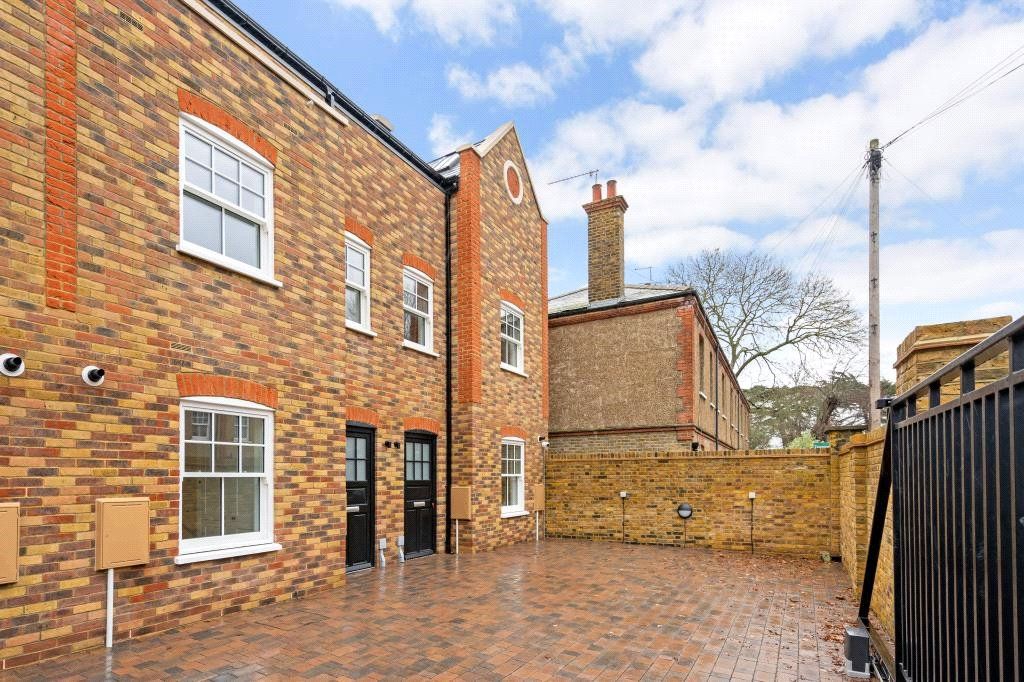 New home, 4 bed terraced house for sale in Consort Mews, 1A Rosehill, Hampton TW12, £1,000,000