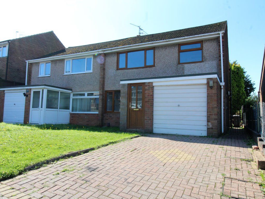 3 bed semidetached house to rent in Middlebeck Drive, Arnold
