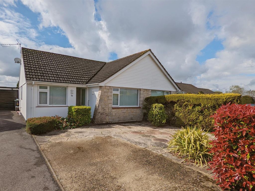 2 bed semidetached bungalow for sale in Coppice Avenue, Ferndown BH22