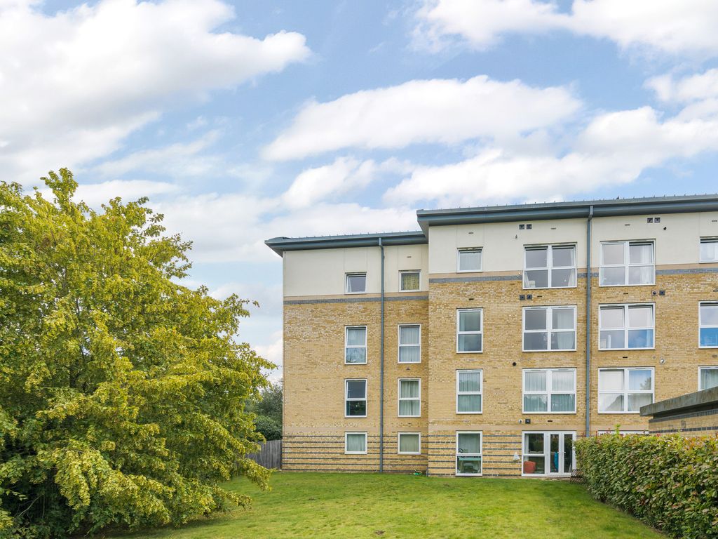 1 bed flat for sale in Turin House, Venice Avenue, Watford WD18, £250,000 Zoopla