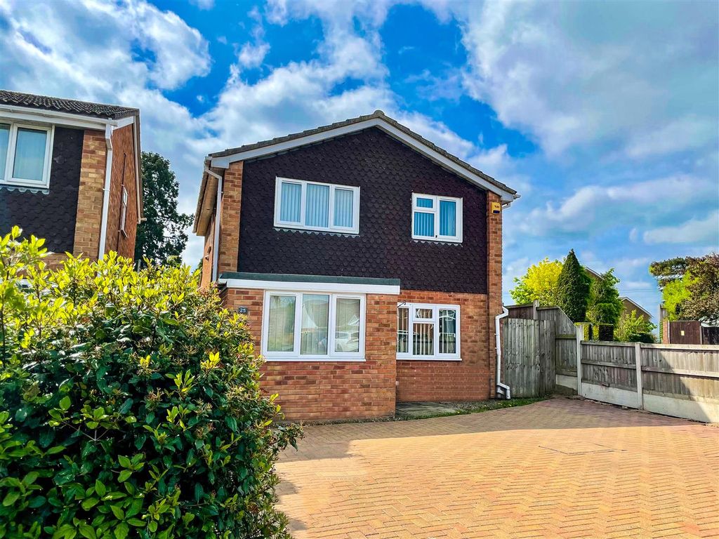 4 bed detached house for sale in Milne Pastures, Ashchurch, Tewkesbury