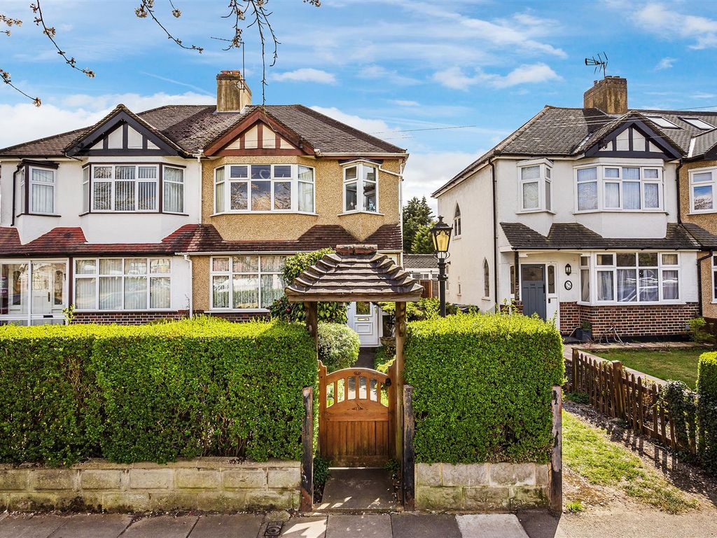 3 bed semidetached house to rent in Lower Morden Lane, Morden SM4, £