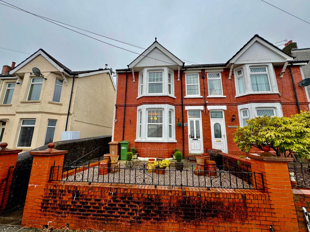 3 bed semidetached house for sale in Lilian Road, Blackwood NP12, £