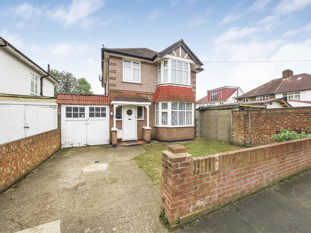 3 bed detached house for sale in Park Road, Hounslow TW3, £590,000 Zoopla