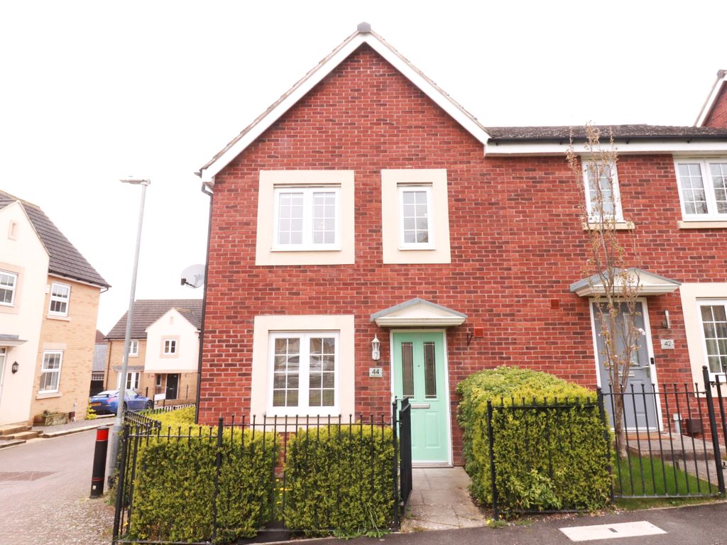3 bed semidetached house to rent in Walkinshaw Road, Swindon SN2 Zoopla