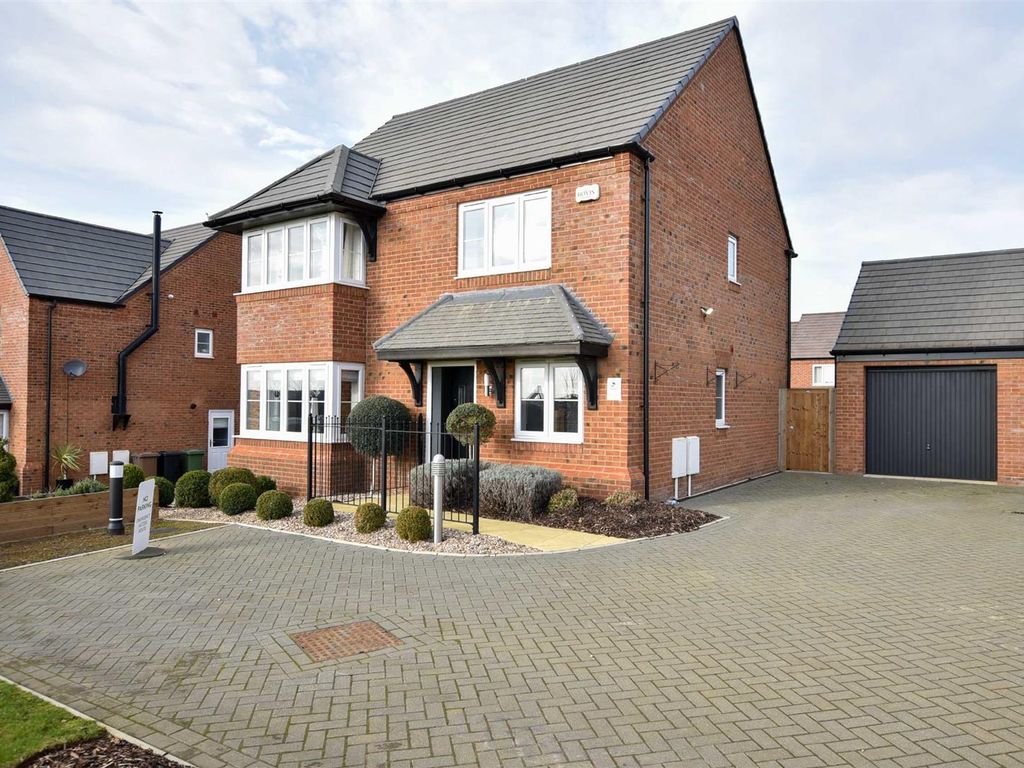 4 bed detached house for sale in Irthlingborough Road, Wellingborough