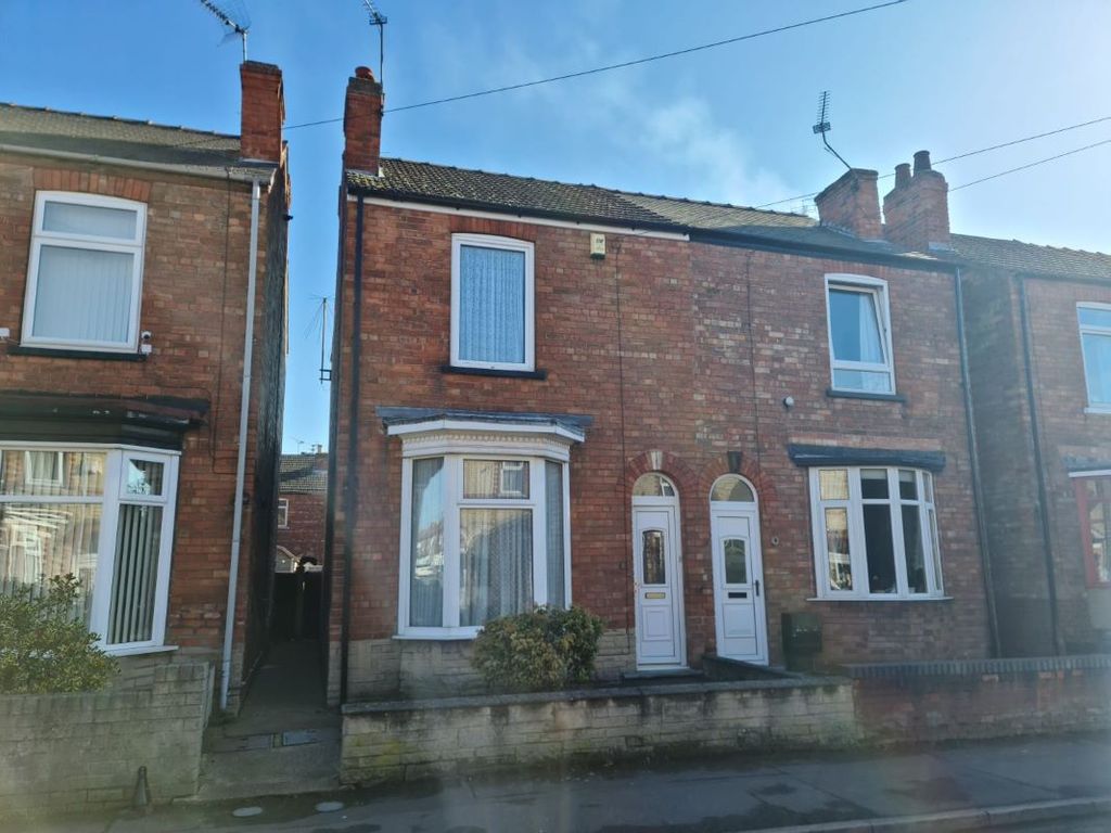 3 bed semidetached house for sale in 8 Asquith Street, Gainsborough