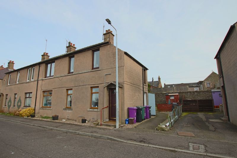 3 bed flat for sale in Peffers Place, Forfar DD8, £75,000 Zoopla