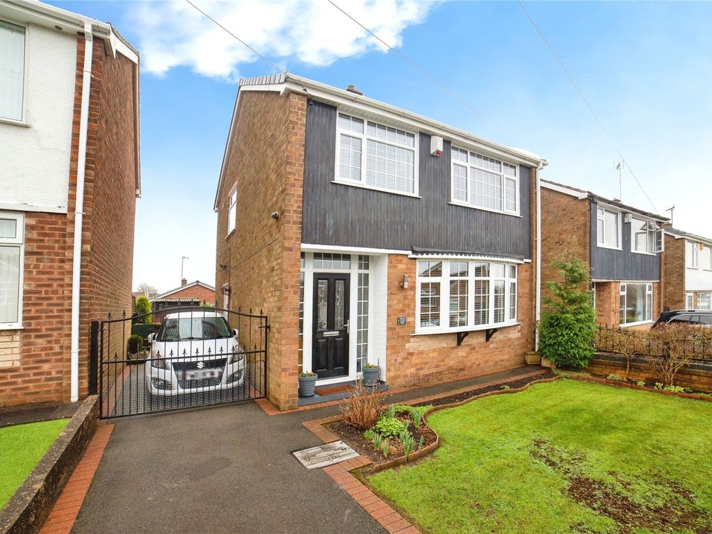 3 bed detached house for sale in Farndale Road, SuttonInAshfield