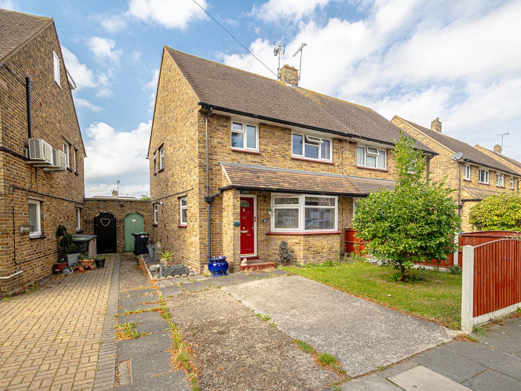 3 bed semidetached house for sale in St. Lukes Road, SouthendOnSea