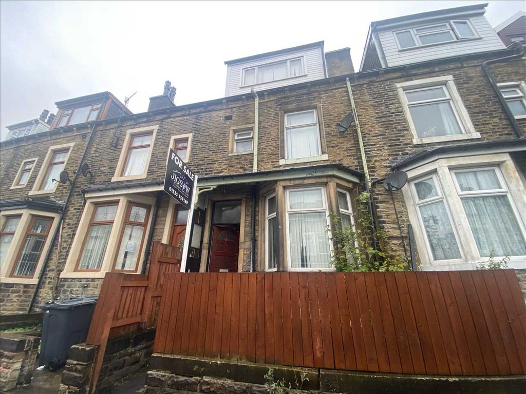 4 bed terraced house for sale in Cark Road, Keighley, Keighley BD21