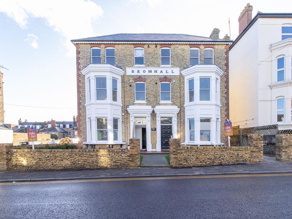 3 bed flat for sale in Granville Road, Broadstairs CT10 Zoopla