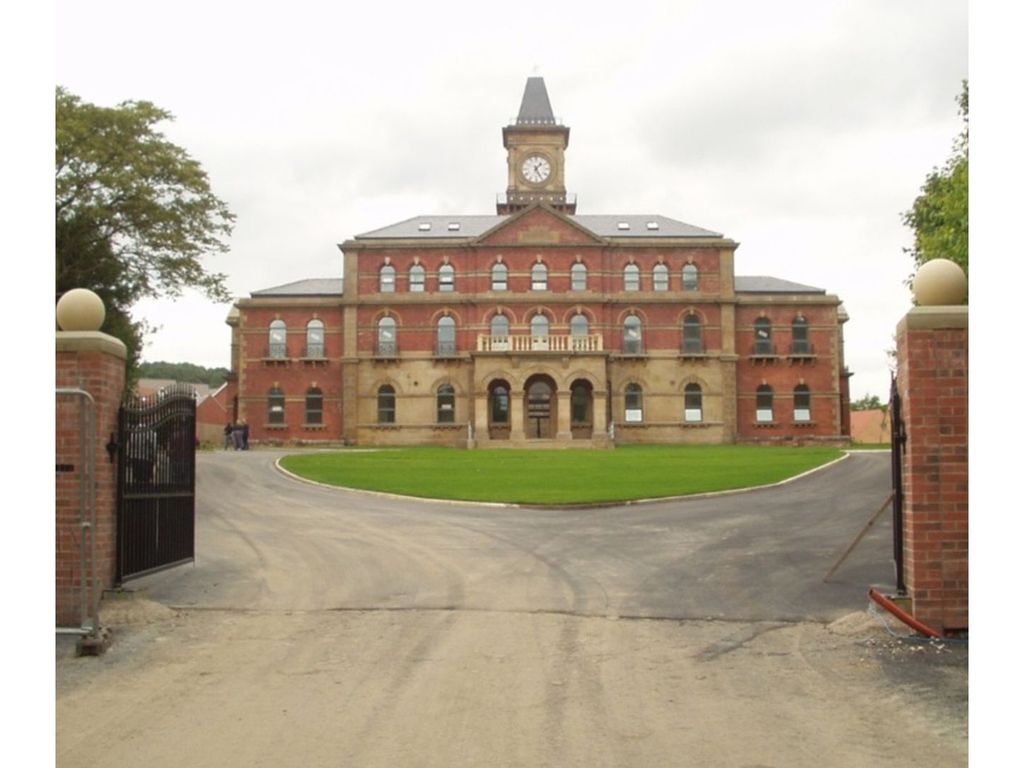 2 bed flat for sale in 1 Middlewood Rise, Sheffield S6, £150,000 Zoopla