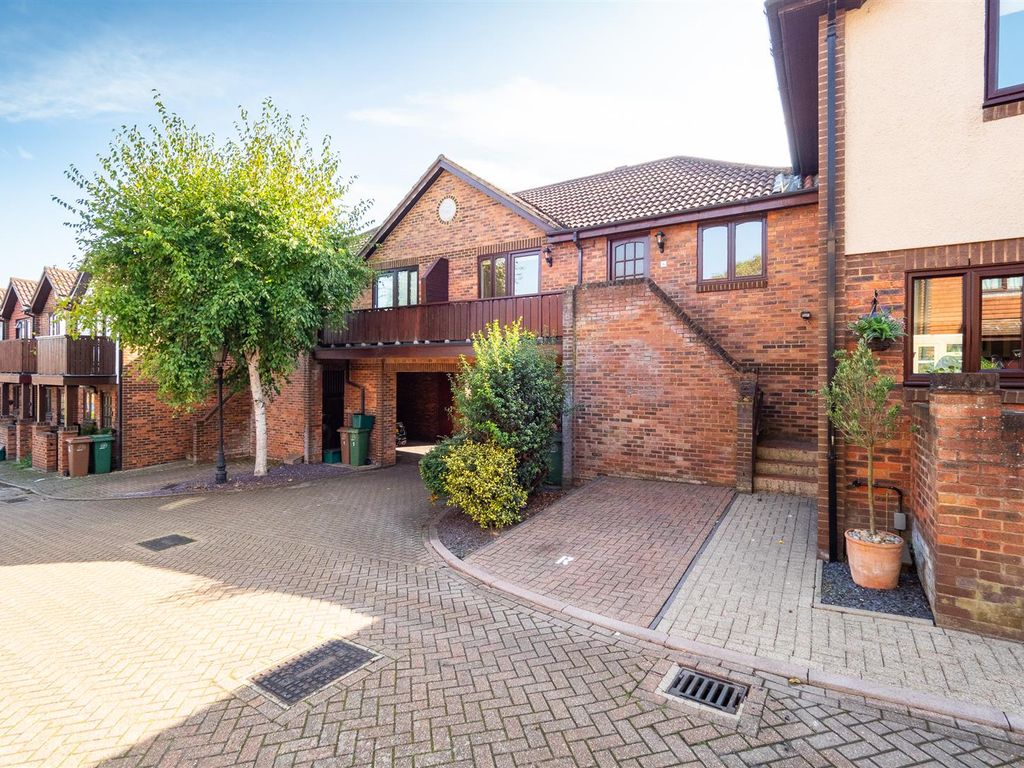 2 bed for sale in Alpine View, Carshalton SM5, £350,000 Zoopla