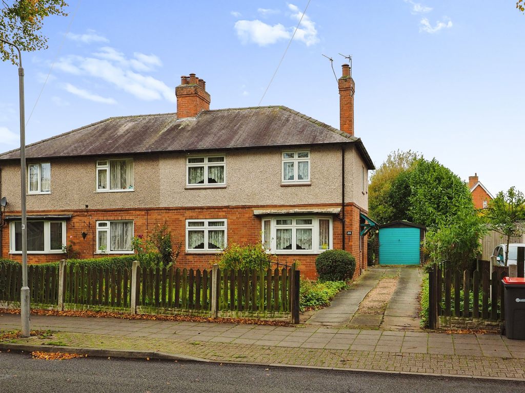 3 bed semidetached house for sale in Central Avenue, Hucknall