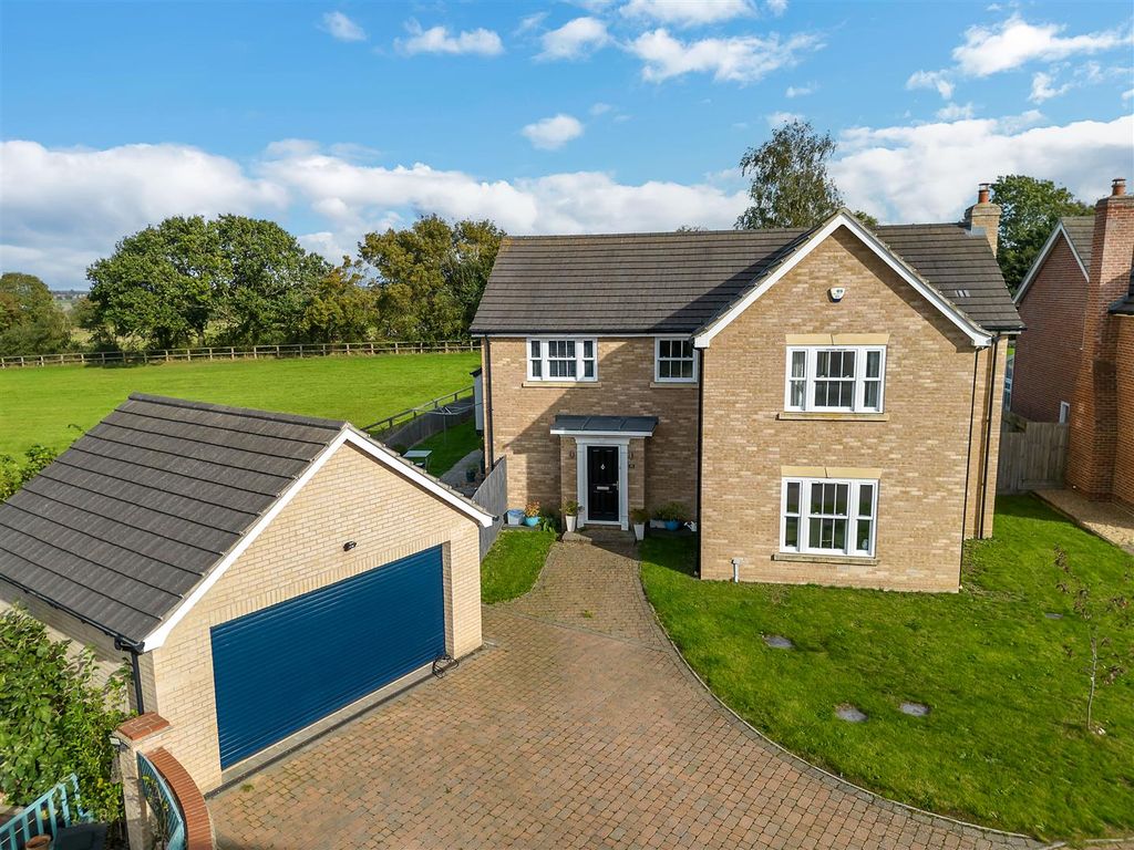 5 bed detached house for sale in Cherry Tree Rise, Drinkstone, Bury St
