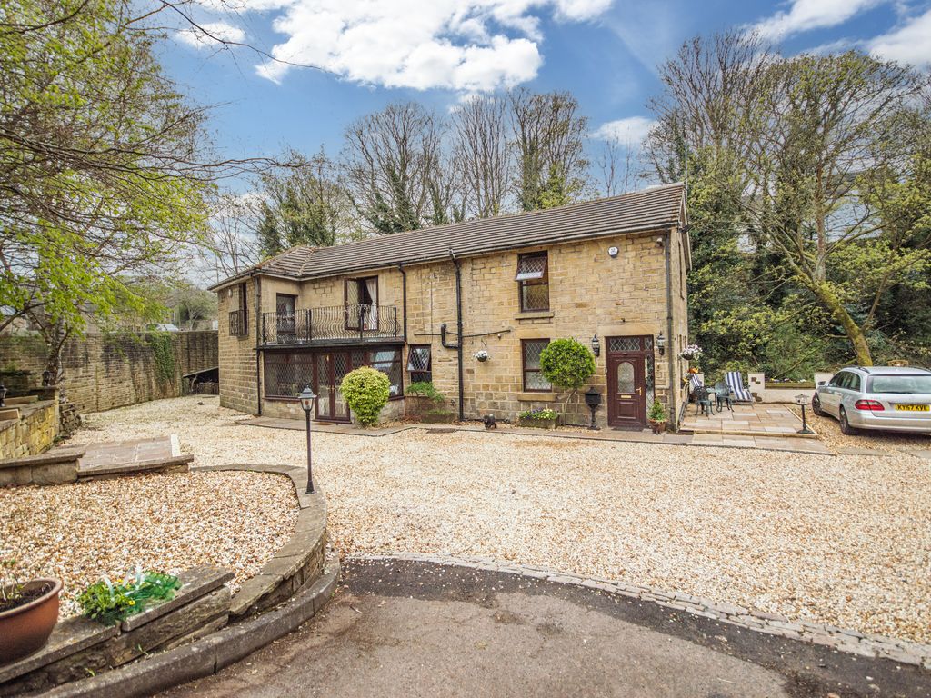 6 bed barn conversion for sale in Manchester Road, Thurlstone