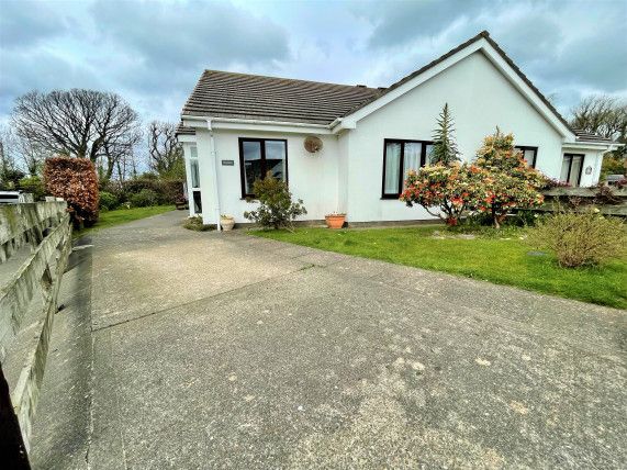 2 bed bungalow for sale in cannan court, kirk michael im6