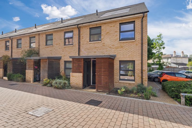 3 bed end terrace house for sale in Parchment Close, Mitcham CR4 Zoopla