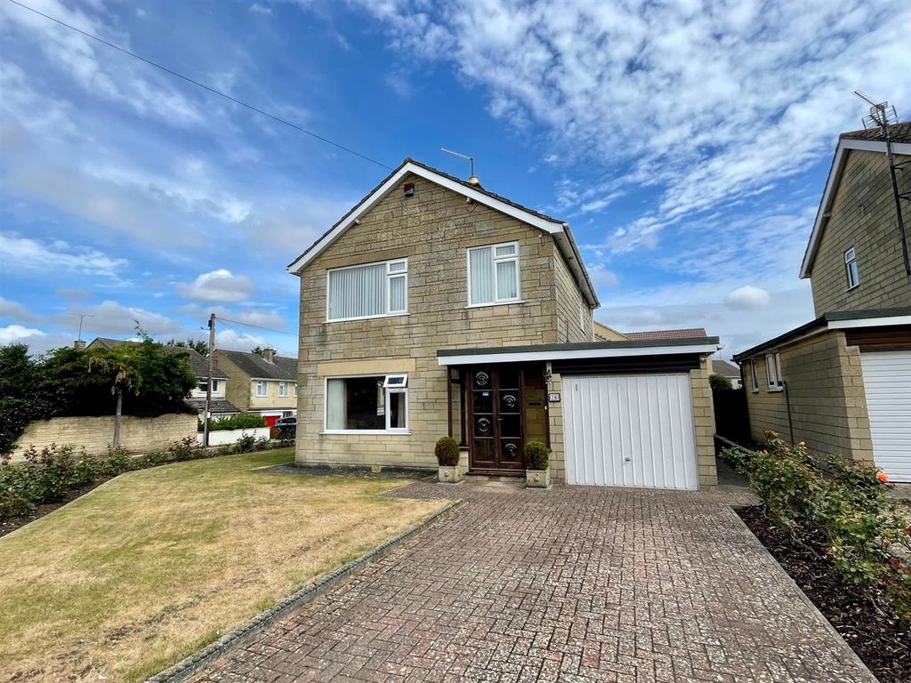 3 bed detached house for sale in Frogwell, Chippenham SN14 Zoopla