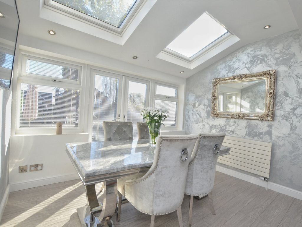 3 bed semidetached house for sale in Greenside, Staincross, Barnsley