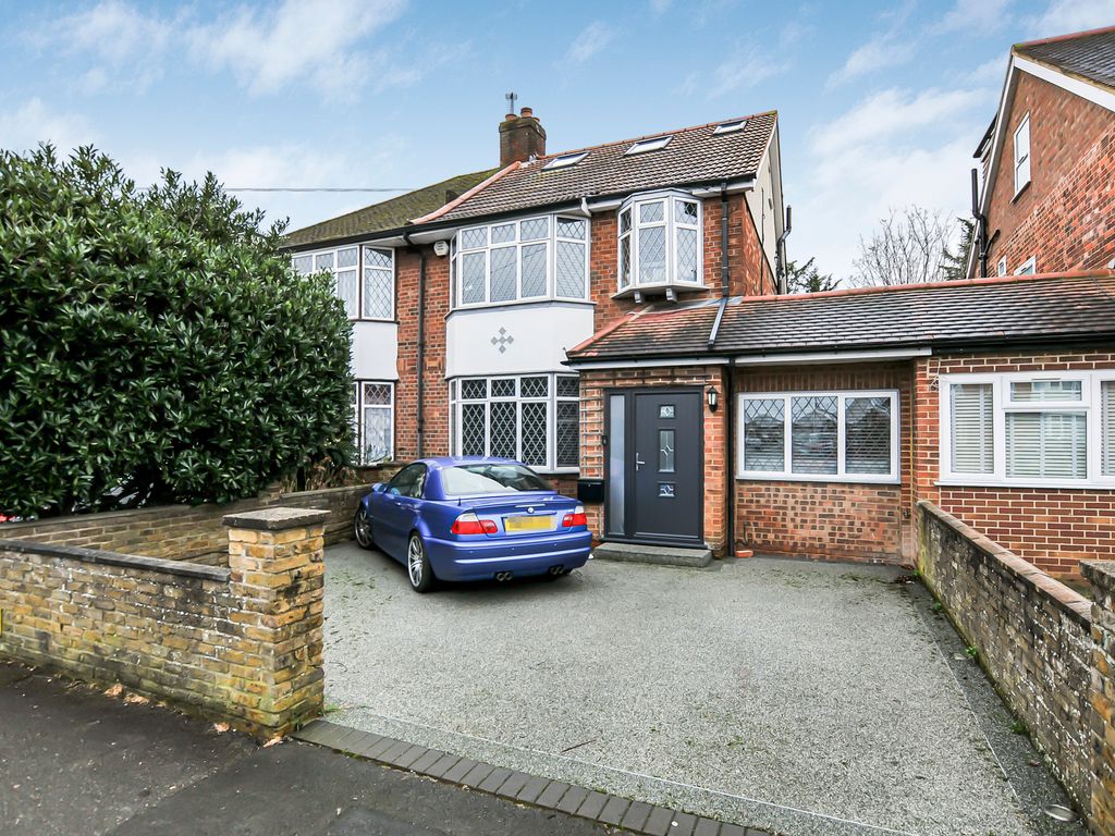 4 bed semidetached house for sale in Windsor Avenue, Hillingdon