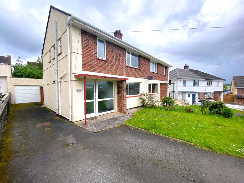 3 bed semidetached house for sale in Merafield Close, Plympton