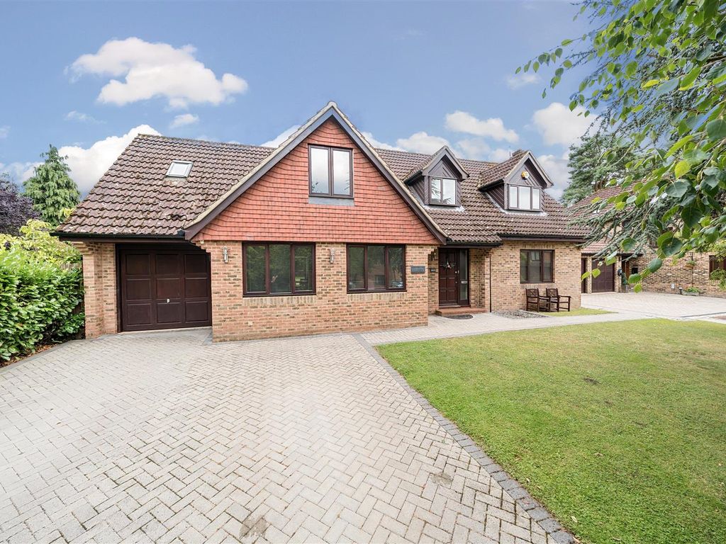 4 bed detached house for sale in Ashdale Park, Finchampstead, Berkshire RG40 Zoopla