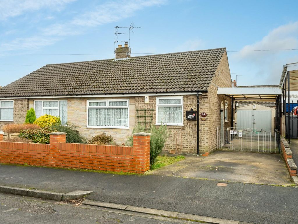 2 bed semidetached bungalow for sale in Hotham Avenue, York YO26 Zoopla