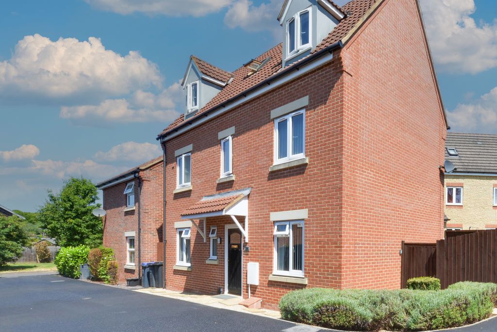 4 bed detached house for sale in Hulbert Close, Hilperton, Trowbridge