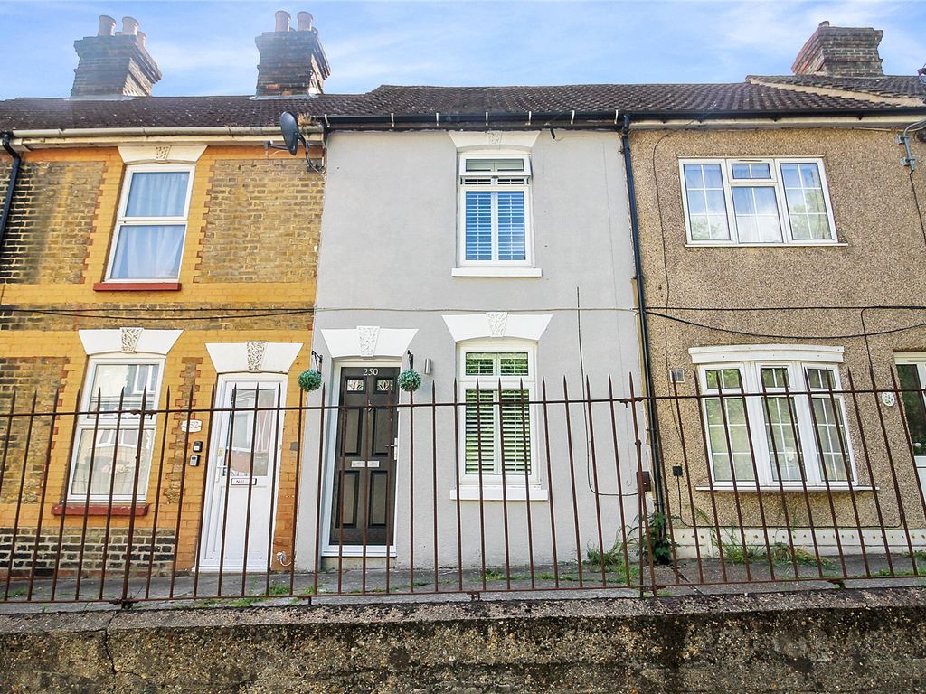 2 bed terraced house for sale in Upper Luton Road, Chatham ME5 Zoopla