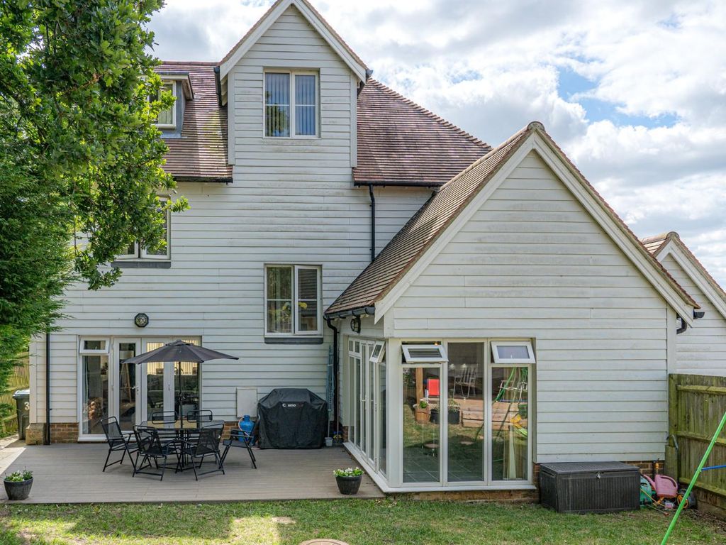 5 bed detached house for sale in Noel Coward Gardens, Aldington