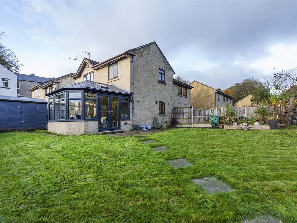 3 bed semidetached house for sale in Sunnybank View, Longwood