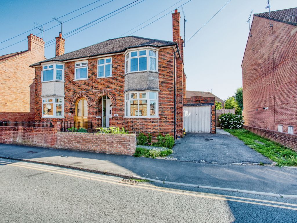 3 bed semidetached house for sale in Beer Street, Yeovil, Somerset
