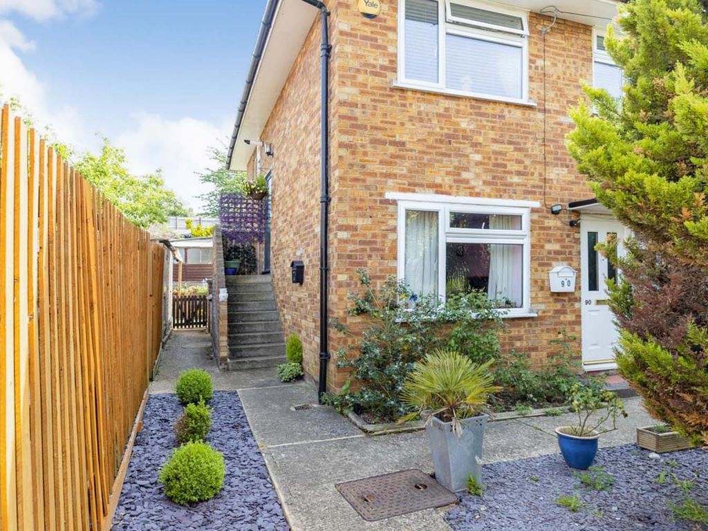 2 bed for sale in King Road, Ware SG12 Zoopla