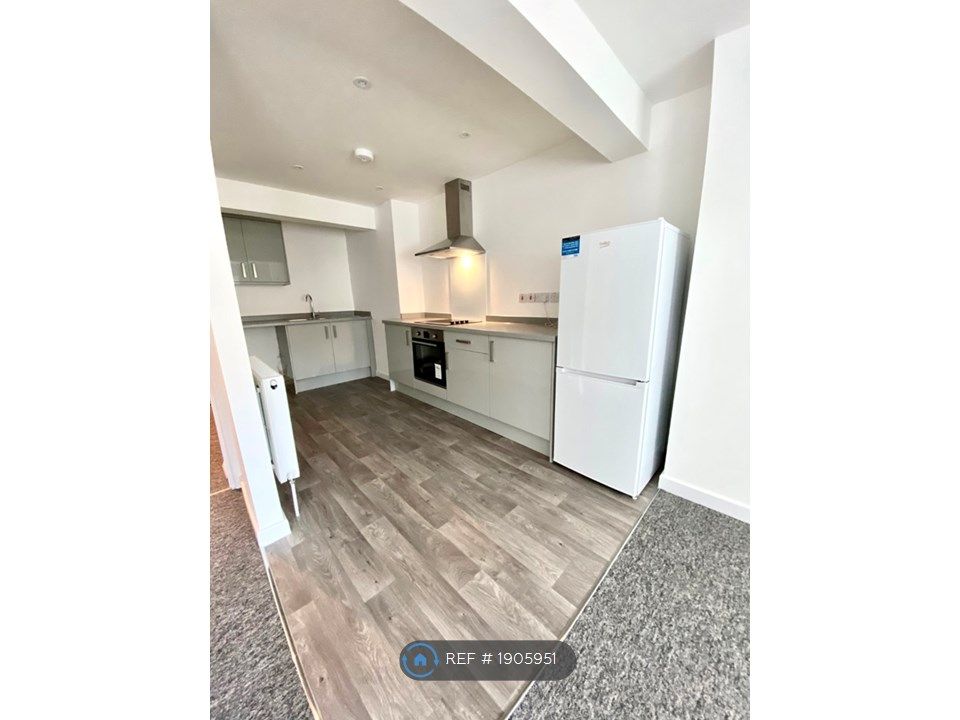 2 bed flat to rent in West Street, Bedminster, Bristol BS3, £1,150 pcm