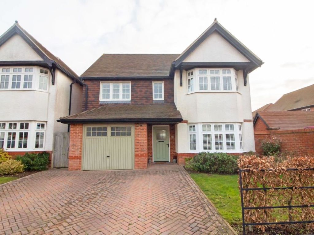 4 bed detached house for sale in Newlands Avenue, Waterlooville PO7, £