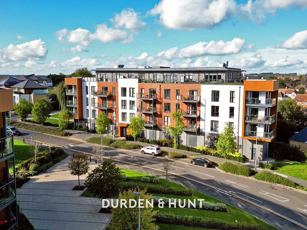 2 bed flat for sale in St. Clements Avenue, Harold Wood RM3, £385,000 Zoopla