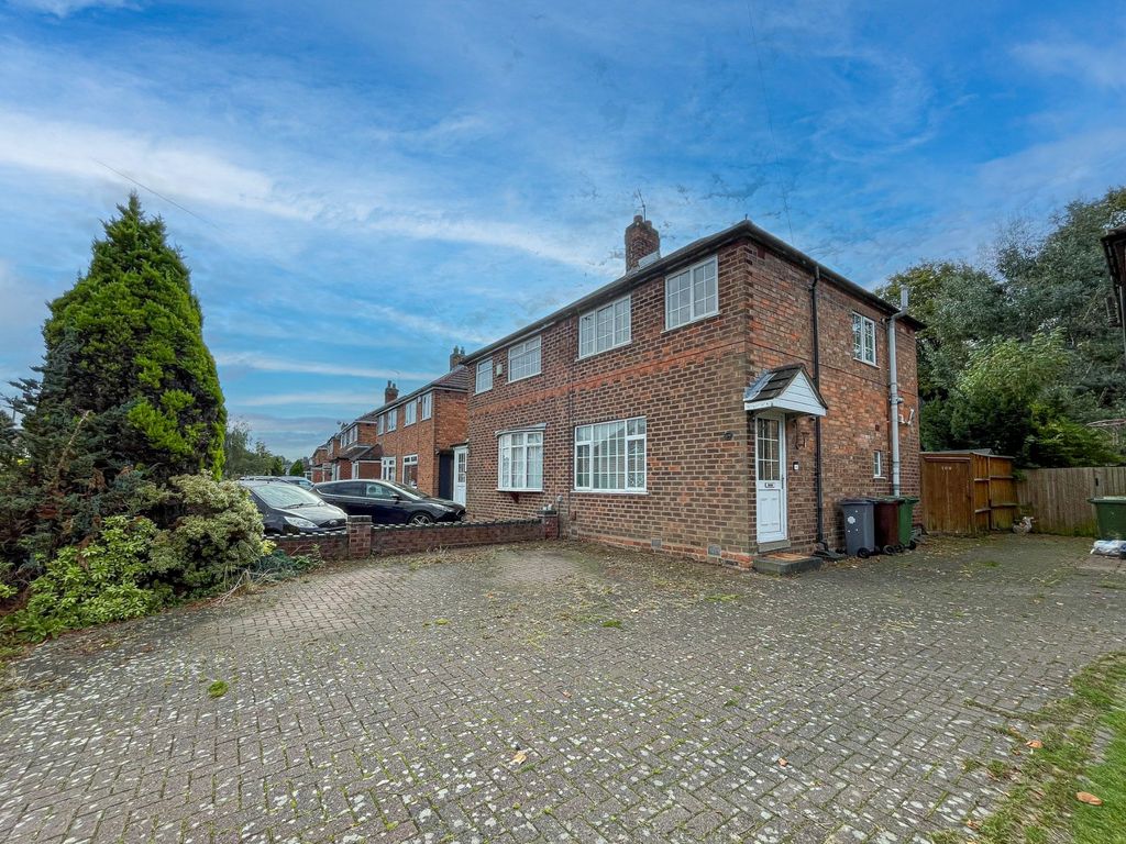 3 bed semidetached house for sale in Chamberlain Crescent, Shirley