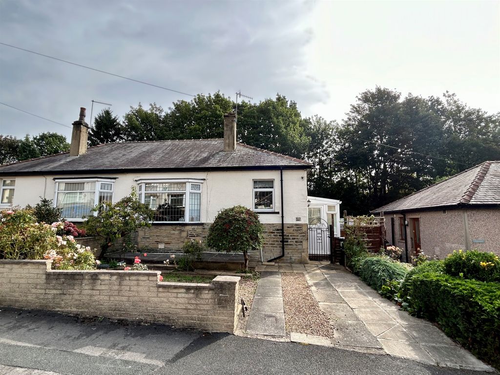 2 bed semidetached bungalow for sale in Midland Road, Baildon, Shipley