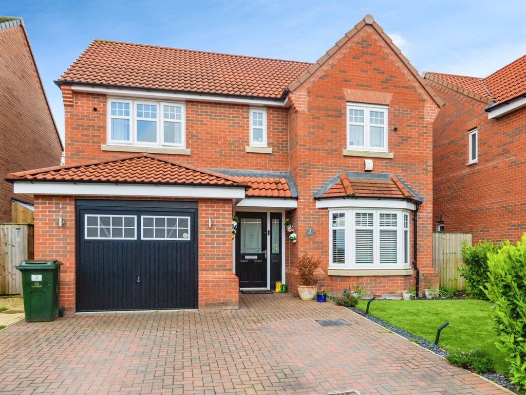 4 bed detached house for sale in Hawthorne Avenue, Barnsley S71, £