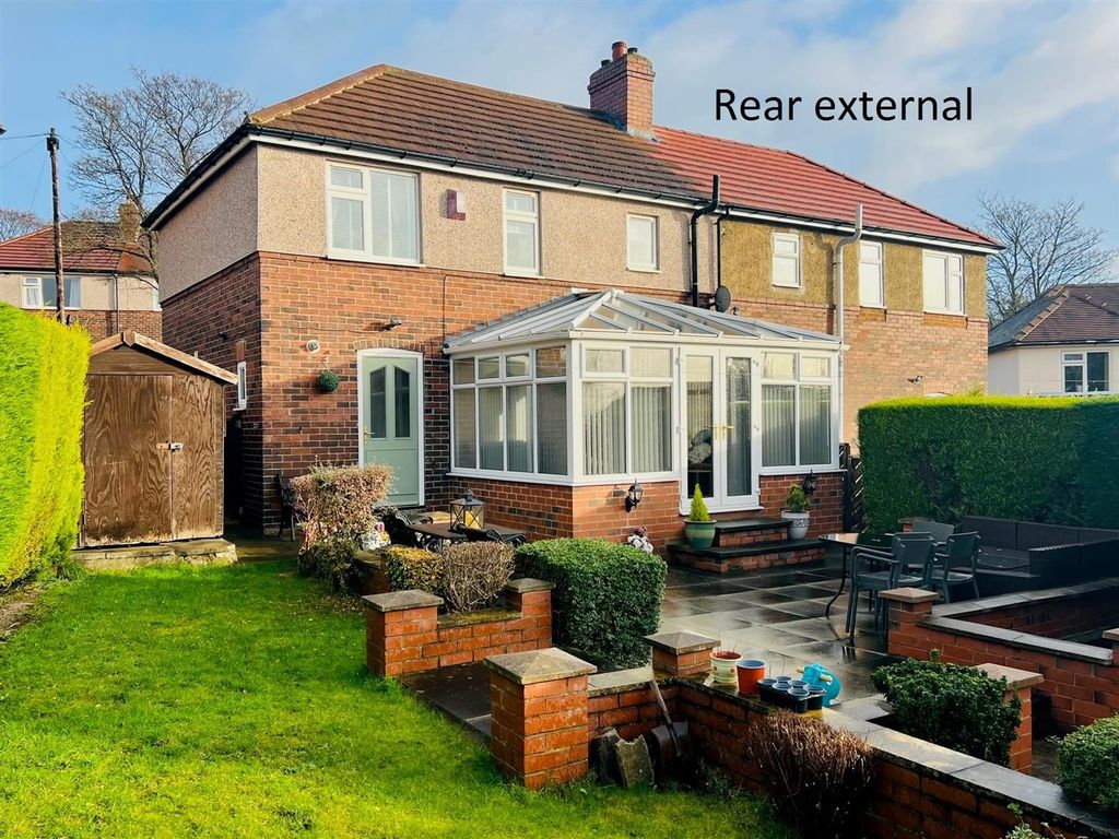 3 bed semidetached house for sale in Canning Avenue, Alverthorpe