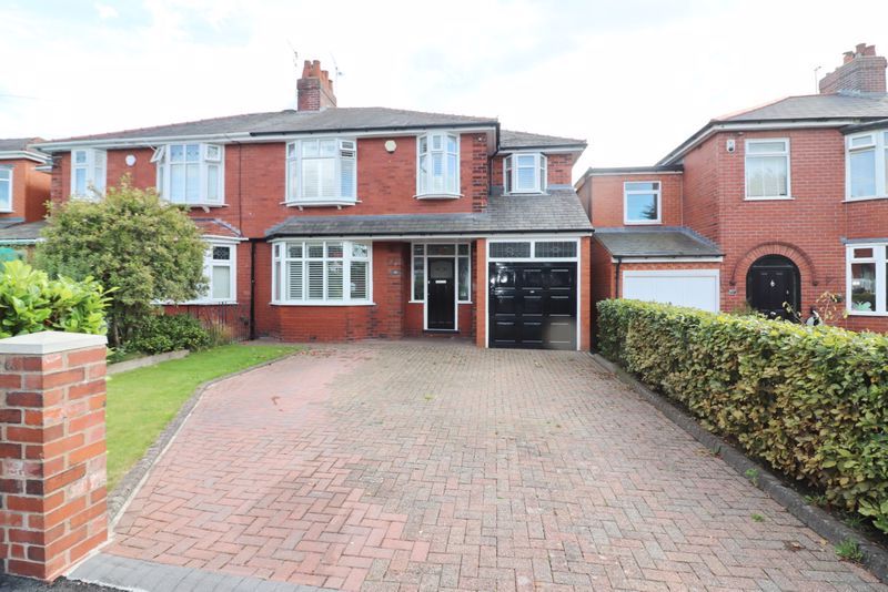 4 bed semidetached house for sale in Parr Fold Avenue, Worsley, Manchester M28 Zoopla