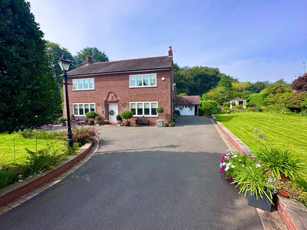 5 bed detached house for sale in Exclusive Detached Family Home