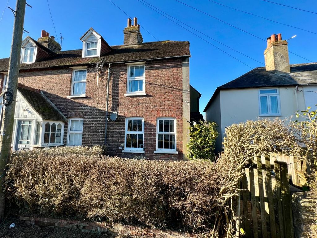 3 bed end terrace house for sale in Old Saltwood Lane, Saltwood, Hythe