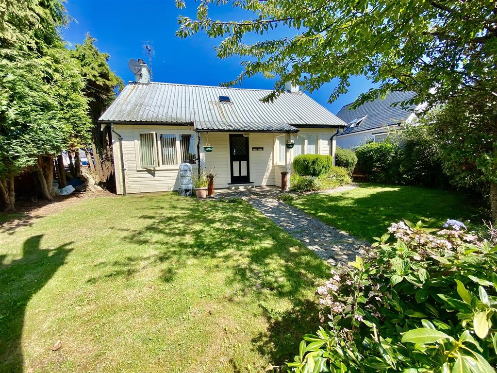 4 bed detached house for sale in Main Drive, Greenacres, Morfa Bychan