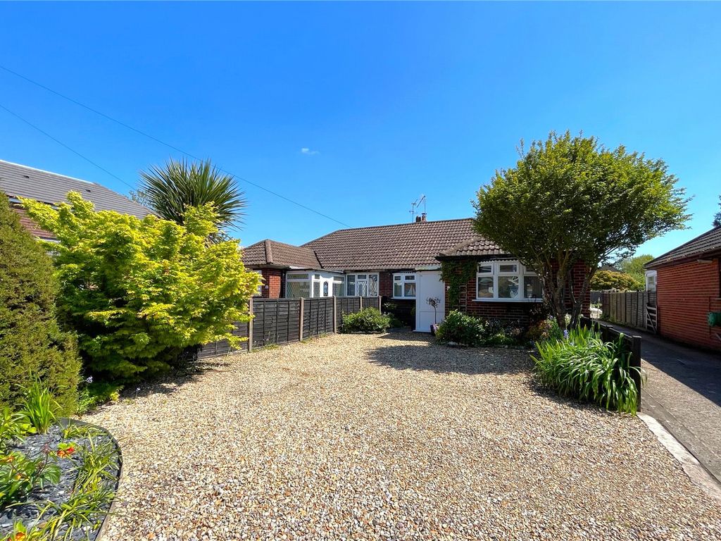 3 bed bungalow for sale in Vale Road, Ash Vale, Surrey GU12, £450,000