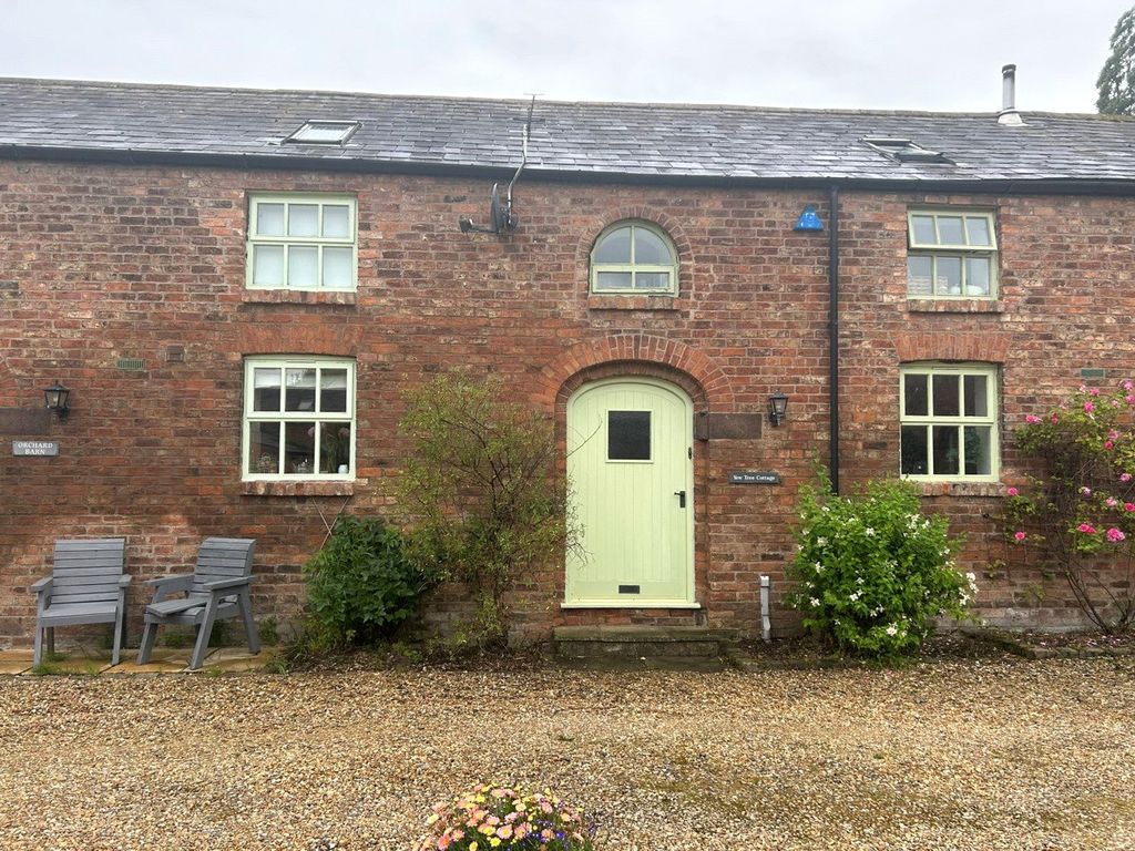 2 bed detached house for sale in Broughton, Chester, Flintshire CH4