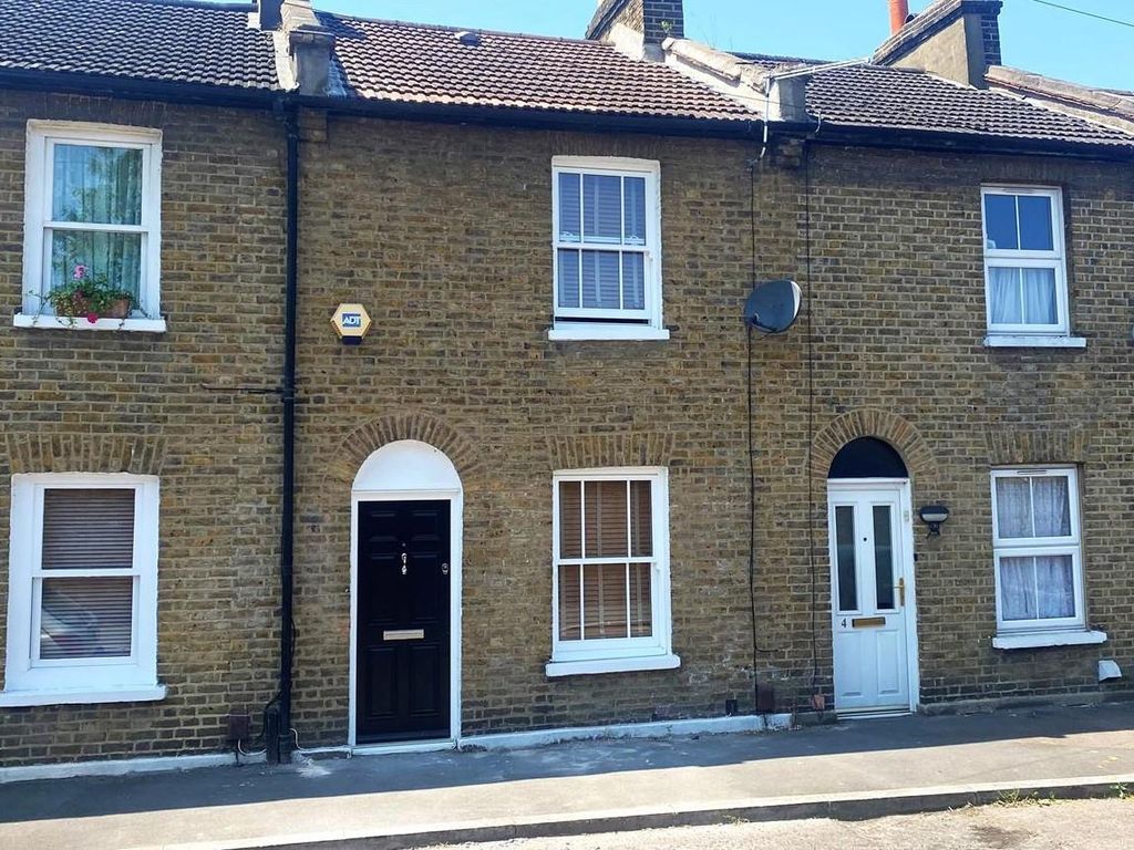 2 bed property to rent in Church Path, Mitcham CR4 Zoopla