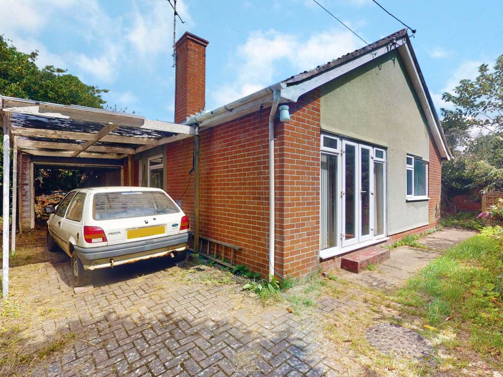 2 bed bungalow for sale in Albert Place, Coggeshall CO6 Zoopla